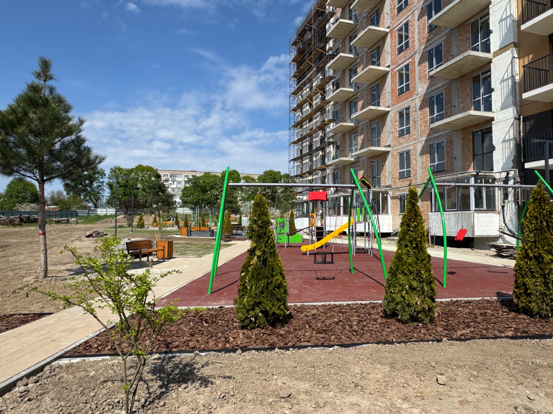 Квітень 2025 Квітень 202515