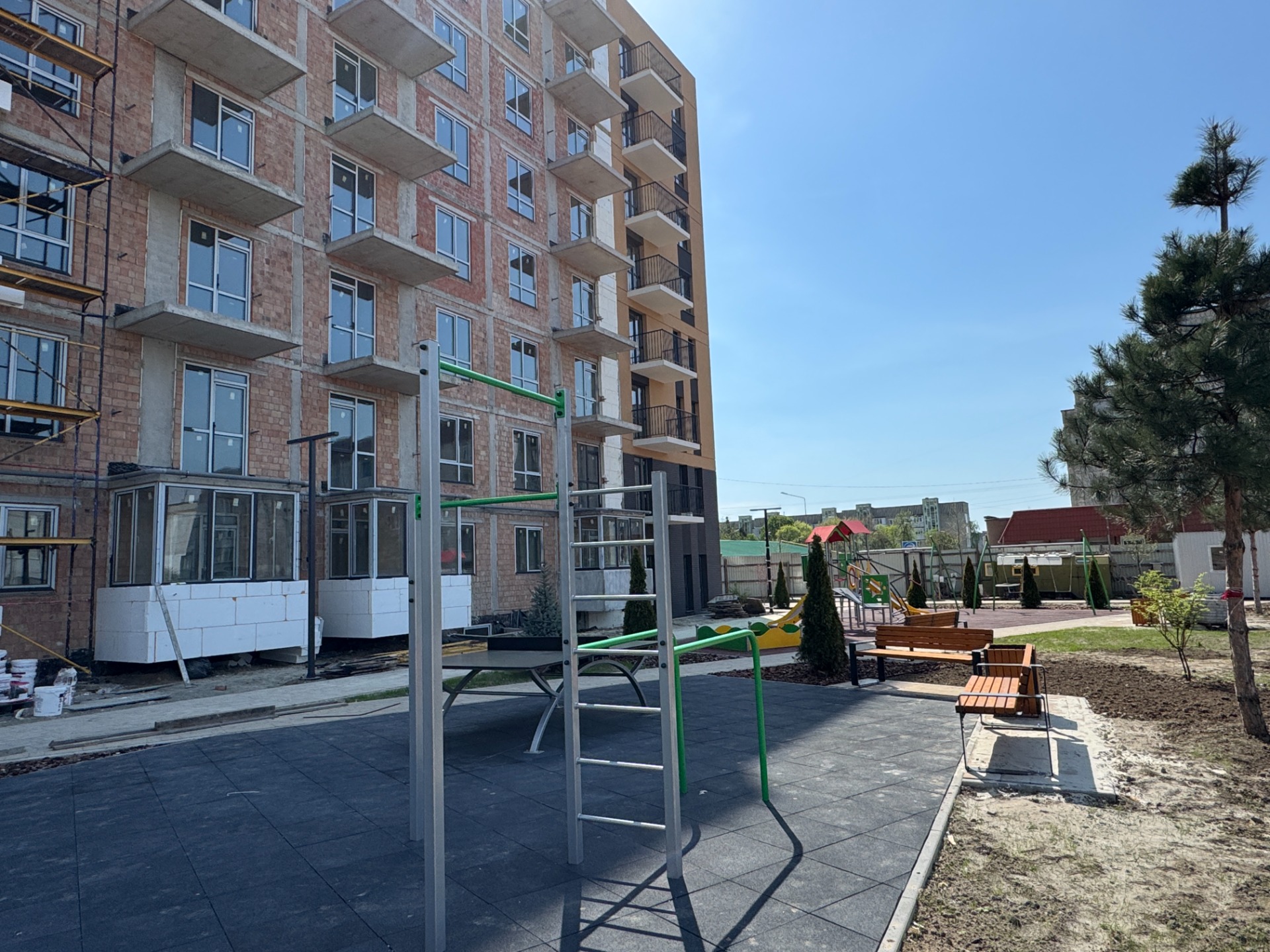 Квітень 2025 Квітень 202511